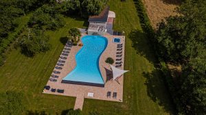 Piscine photo aérienne